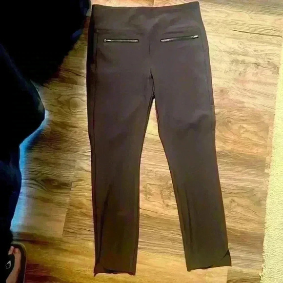 Athleta ladies stretch pant size Medium. - Picture 2 of 9